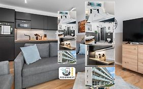 Design Luxus, Vollausstattung, Neubau, 30Min Hbf Leipzig 8, Naehe Flughfaen, Bmw, Dhl, Amazon